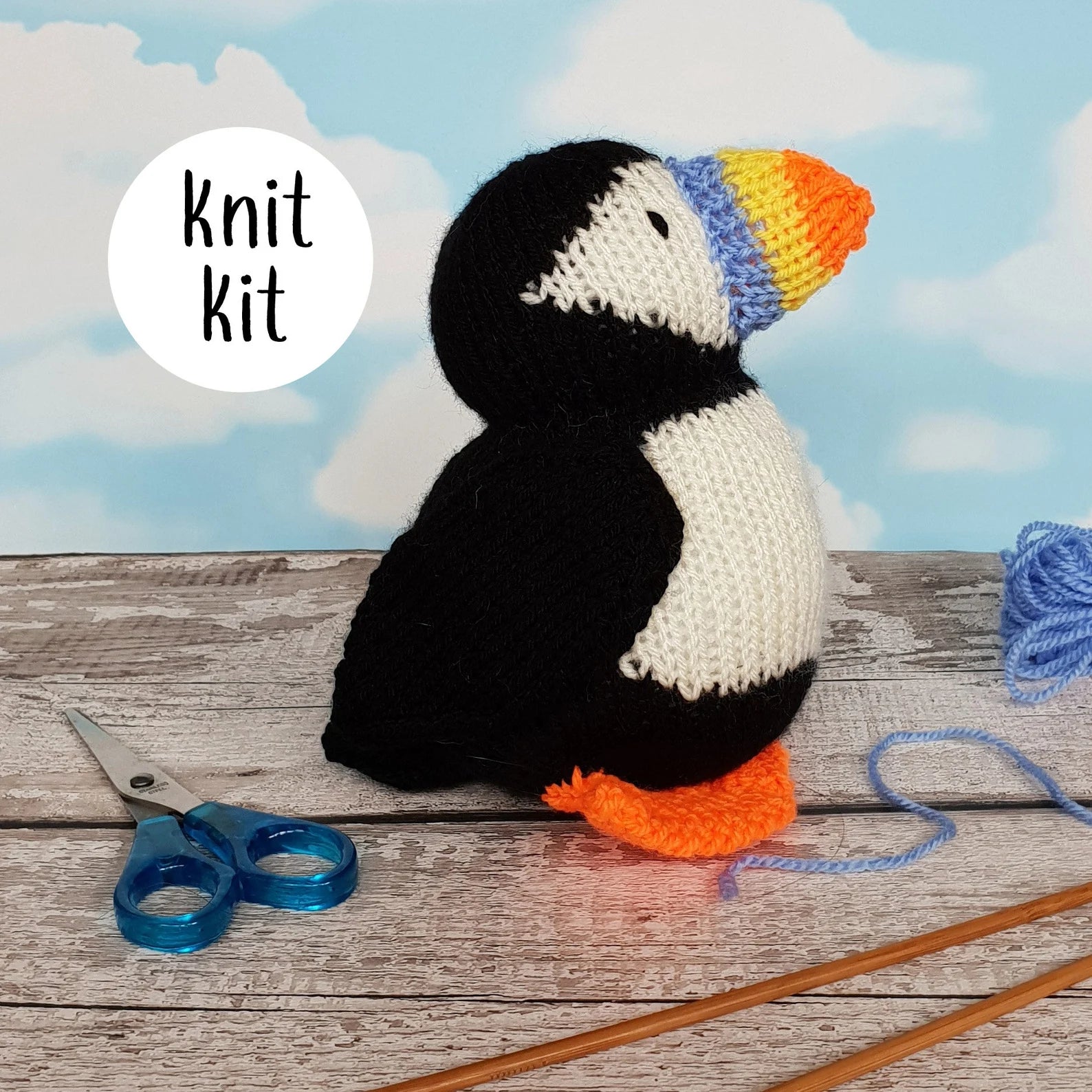 Barry Puffin Knit Kit – Calgary Art Gallery