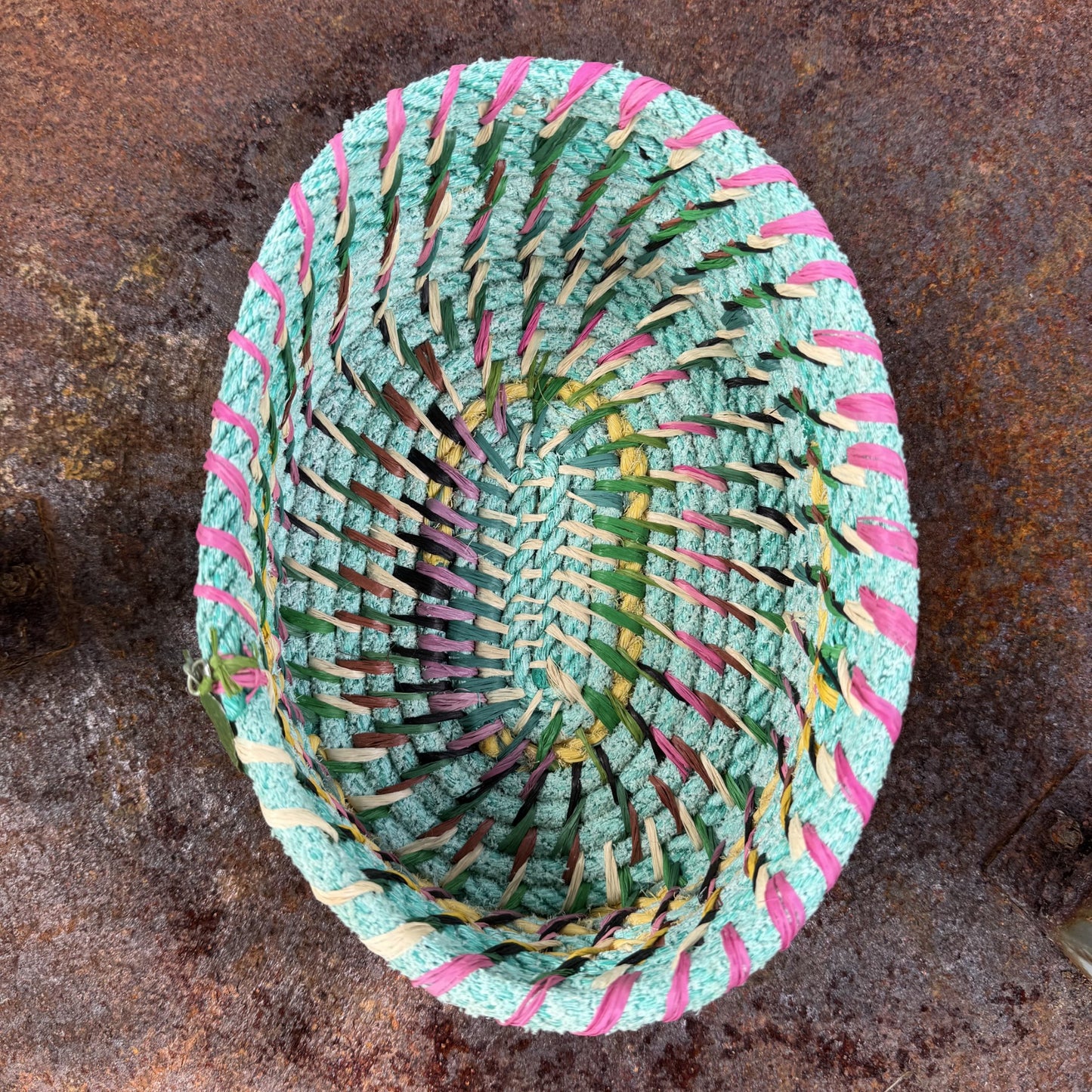 Fishing Rope Basket - Oval with a Metal Leaf Tag